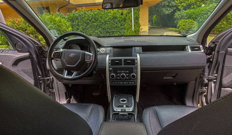 
								Land Rover Discovery Sport full									